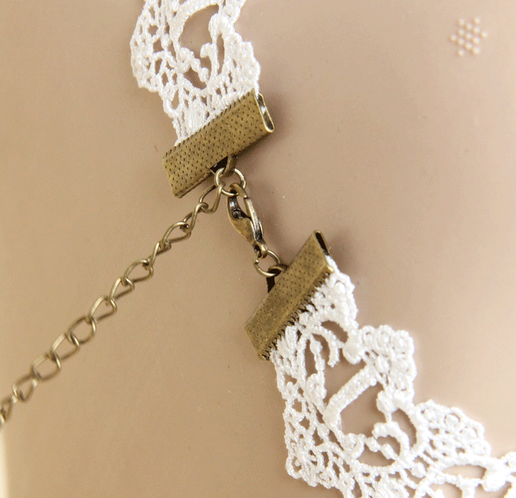 Vintage Style Lace Rose Choker