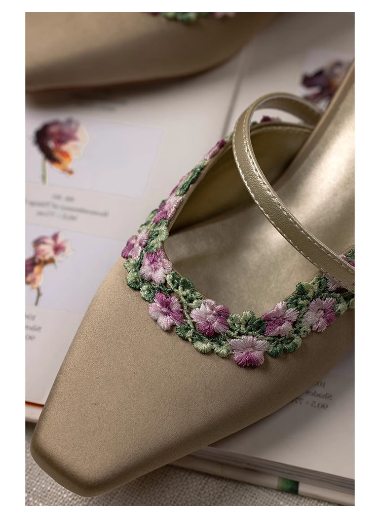 RetroJacquard Mid-Heel Closed-Toe Slip-On Shoes