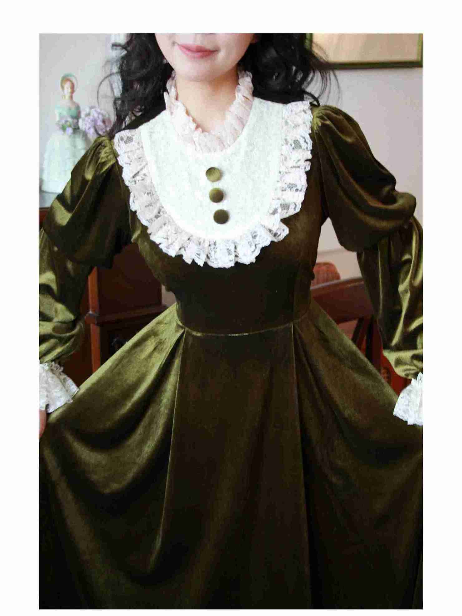 Vintage Three-Quarter Sleeves Lace Velvet Midi Dress
