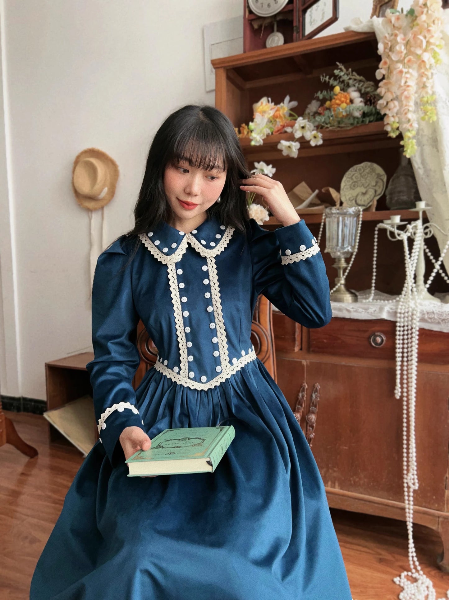 Vintage Remake Peter Pan Collar Velvet Dress