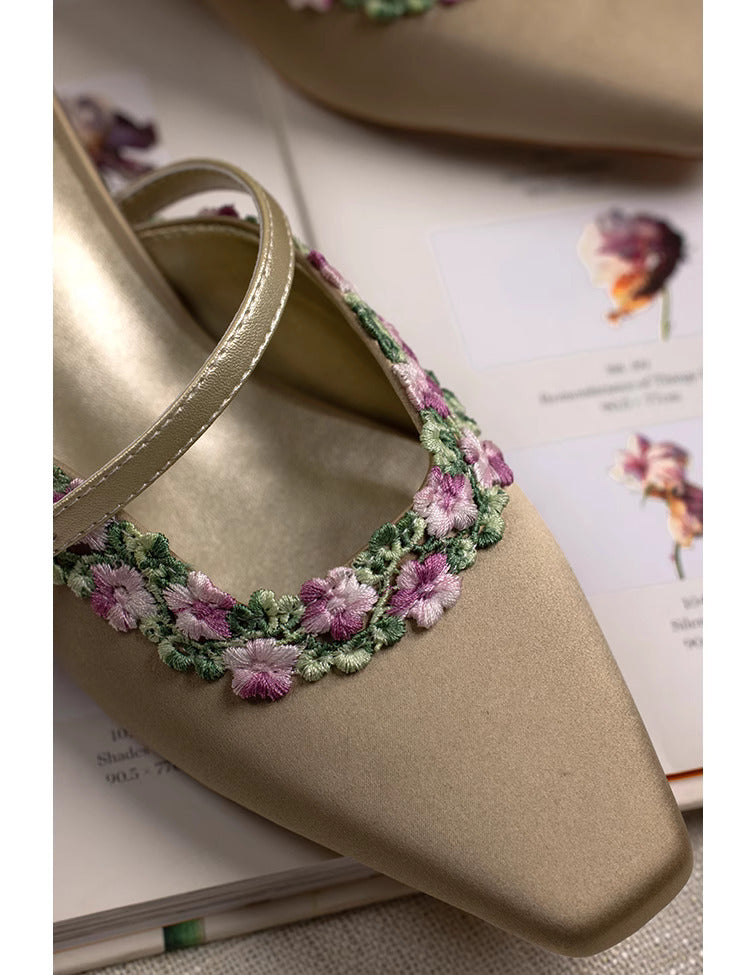 RetroJacquard Mid-Heel Closed-Toe Slip-On Shoes