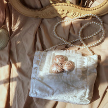 Load image into Gallery viewer, cottagecore bag straw bag vintage hand bag
