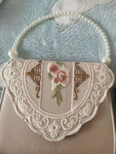 Load image into Gallery viewer, Vintage Style Embroidery Pearl Chain Hand Bag Purse
