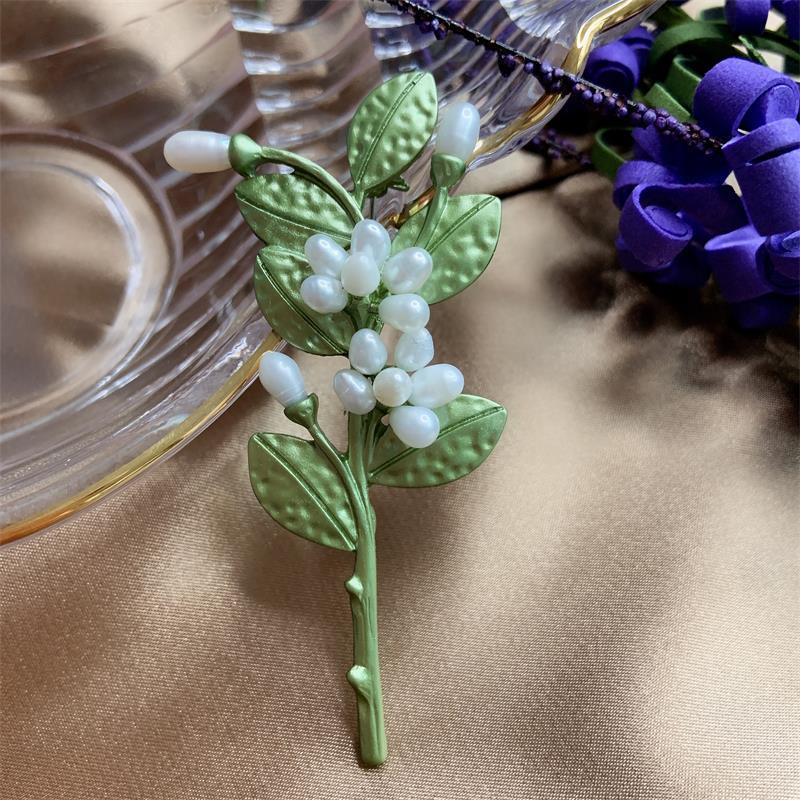 vintage brooch retro brooch cottagecore brooch 