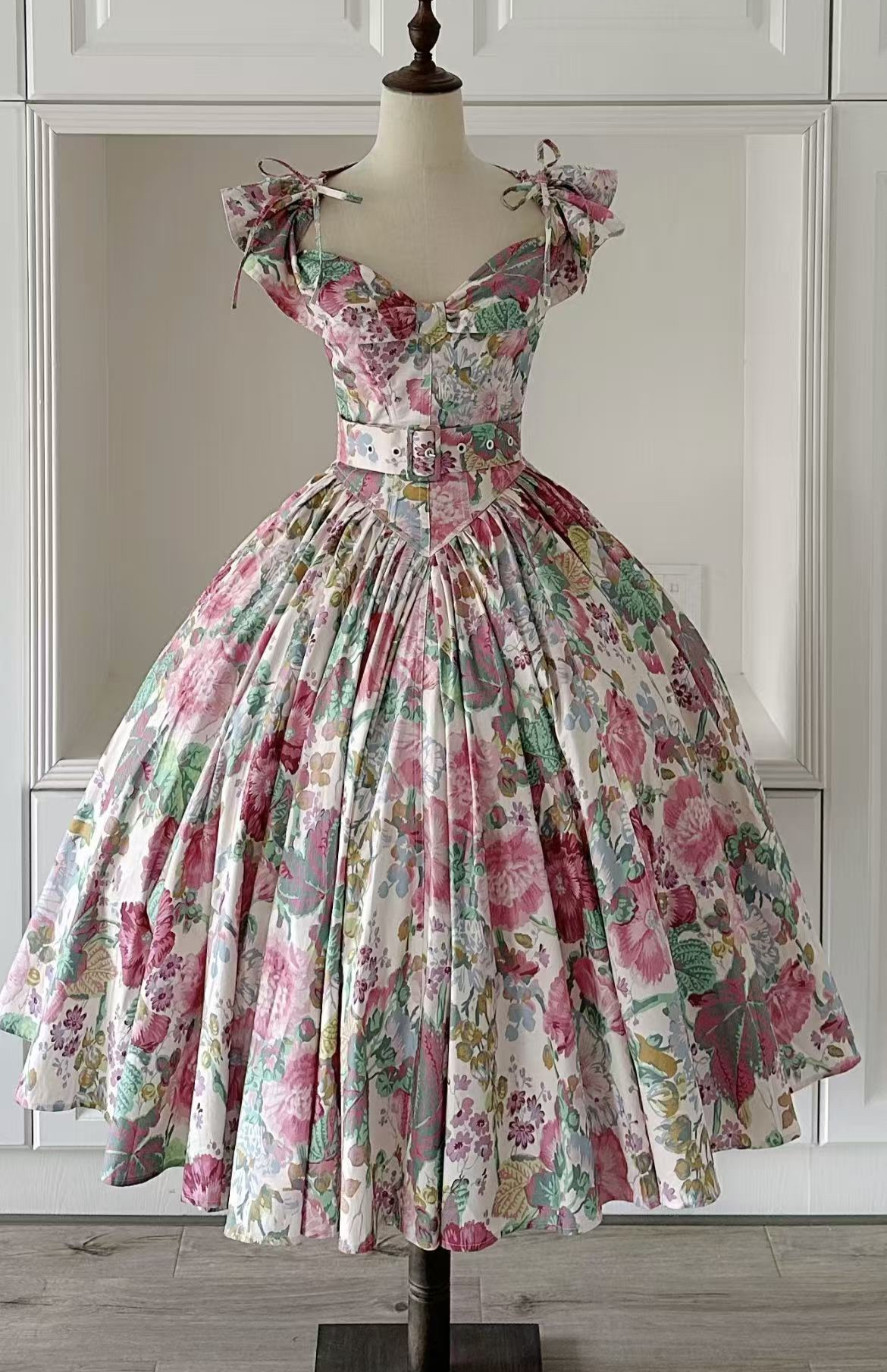 Laura Ashley Remake Floral Swing Dress Xs I Retro Fairy Laura Ashley Remake Floral Swing Dress Xs I Retro Fairy