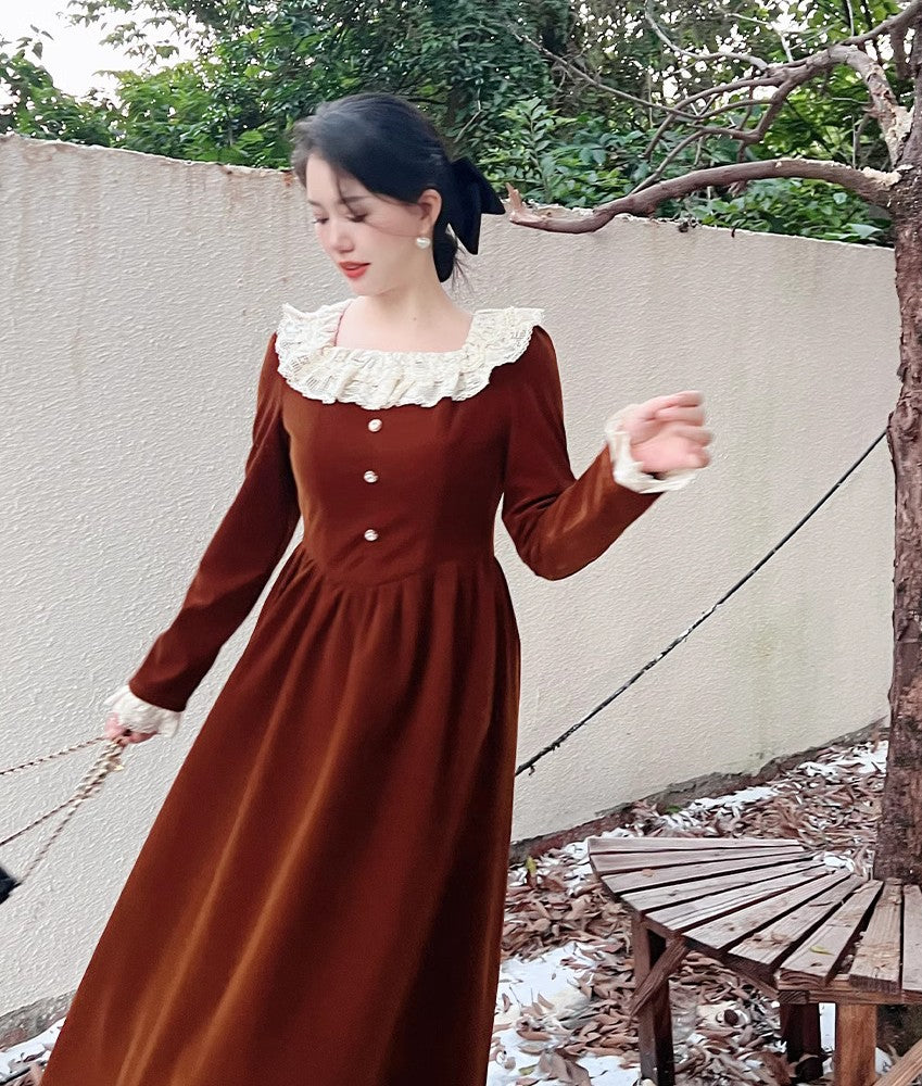 Retro Lace Collar Velvet Dress (Extended sizes)