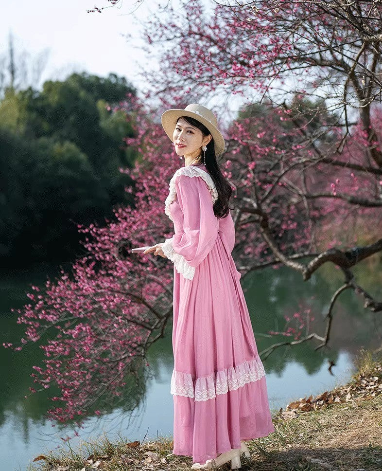 Retro Court Style Lace-trimmed Lantern Sleeve Dress