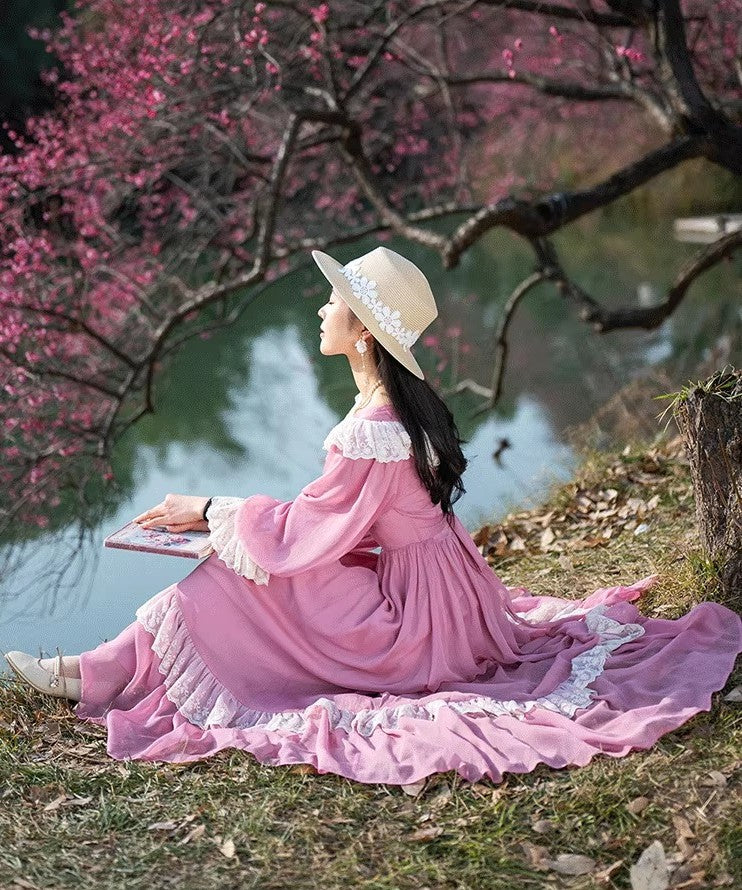 Retro Court Style Lace-trimmed Lantern Sleeve Dress