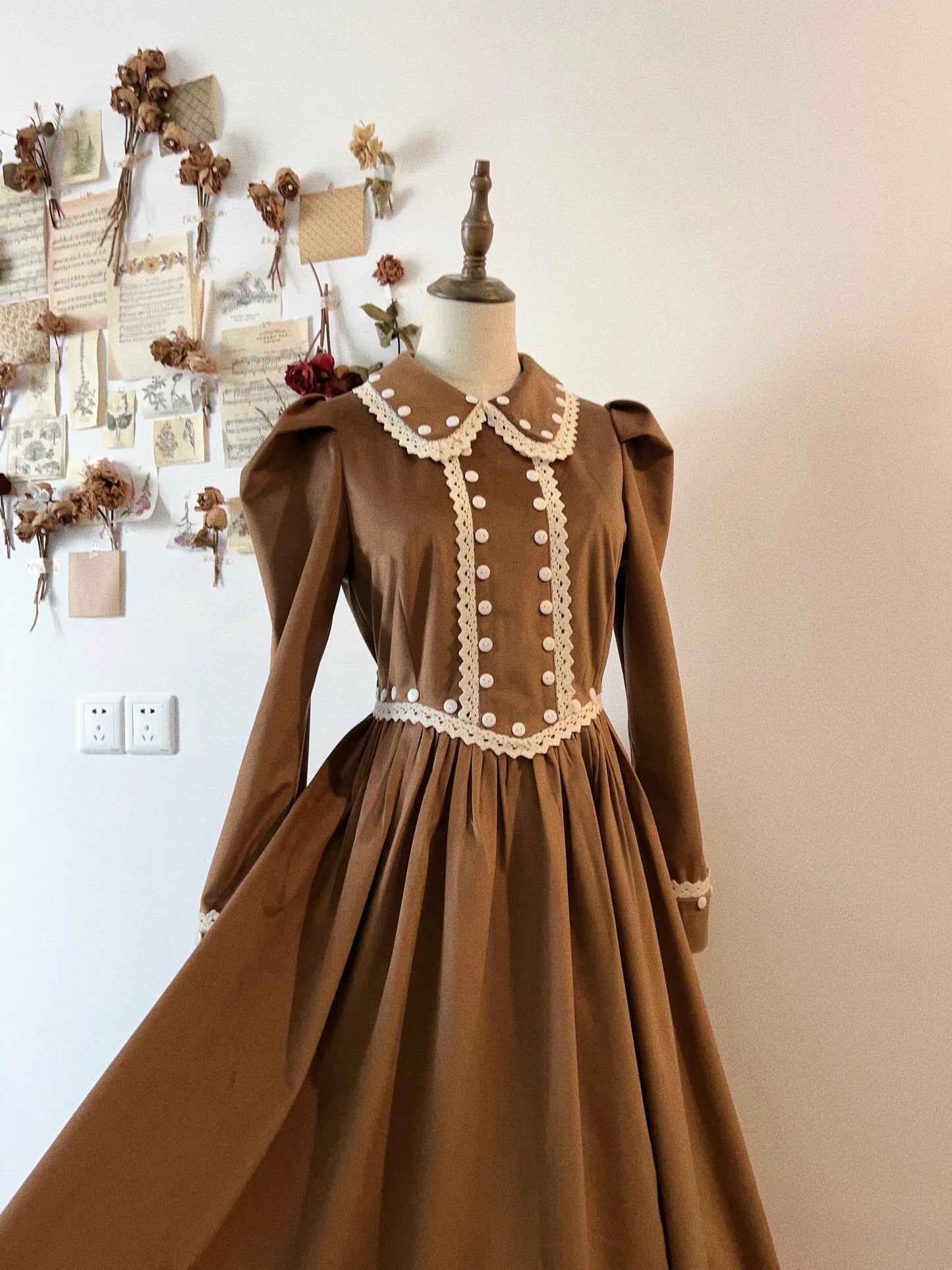 Vintage Remake Peter Pan Collar Velvet Dress