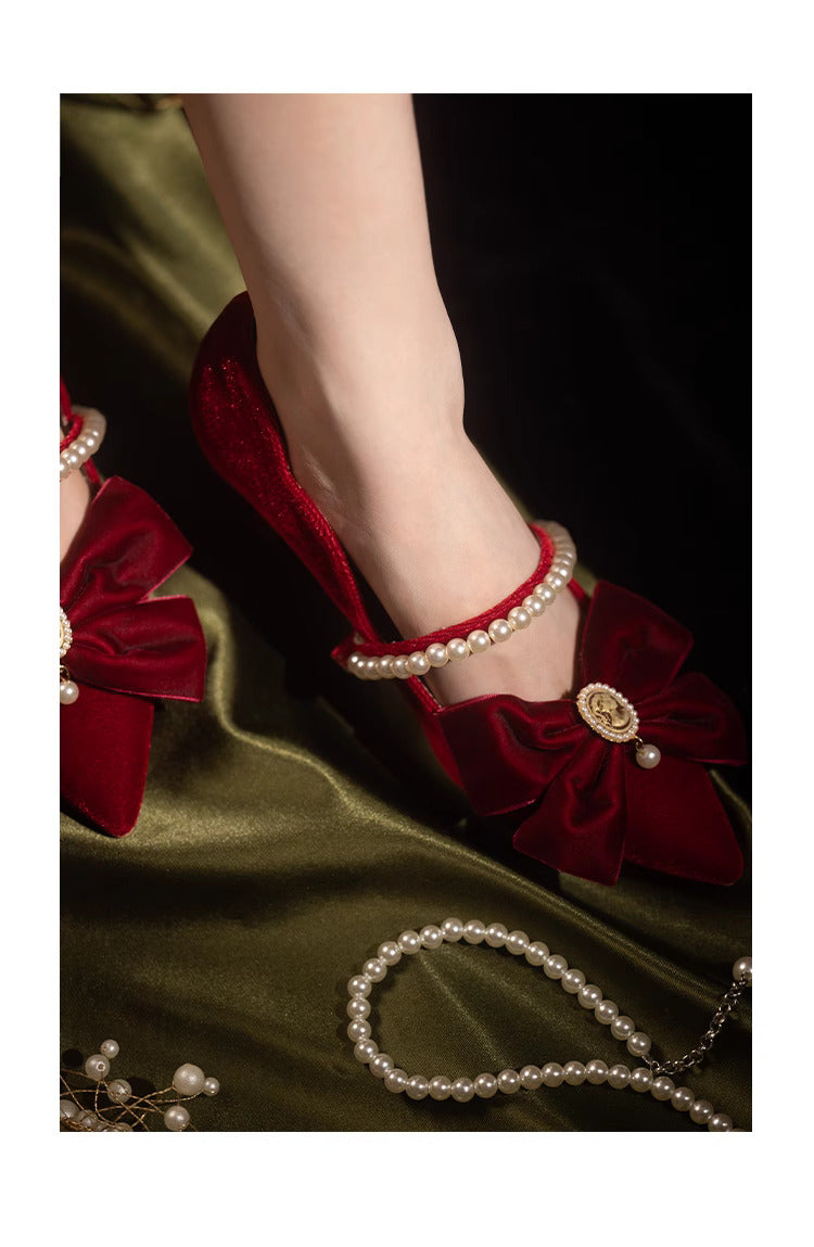 Vintage Bow Tie Heel