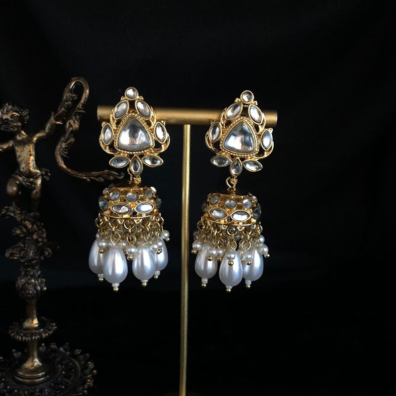 Pearl necklace and earrings , vintage jewelry, vintage necklace, mystery jewelry box