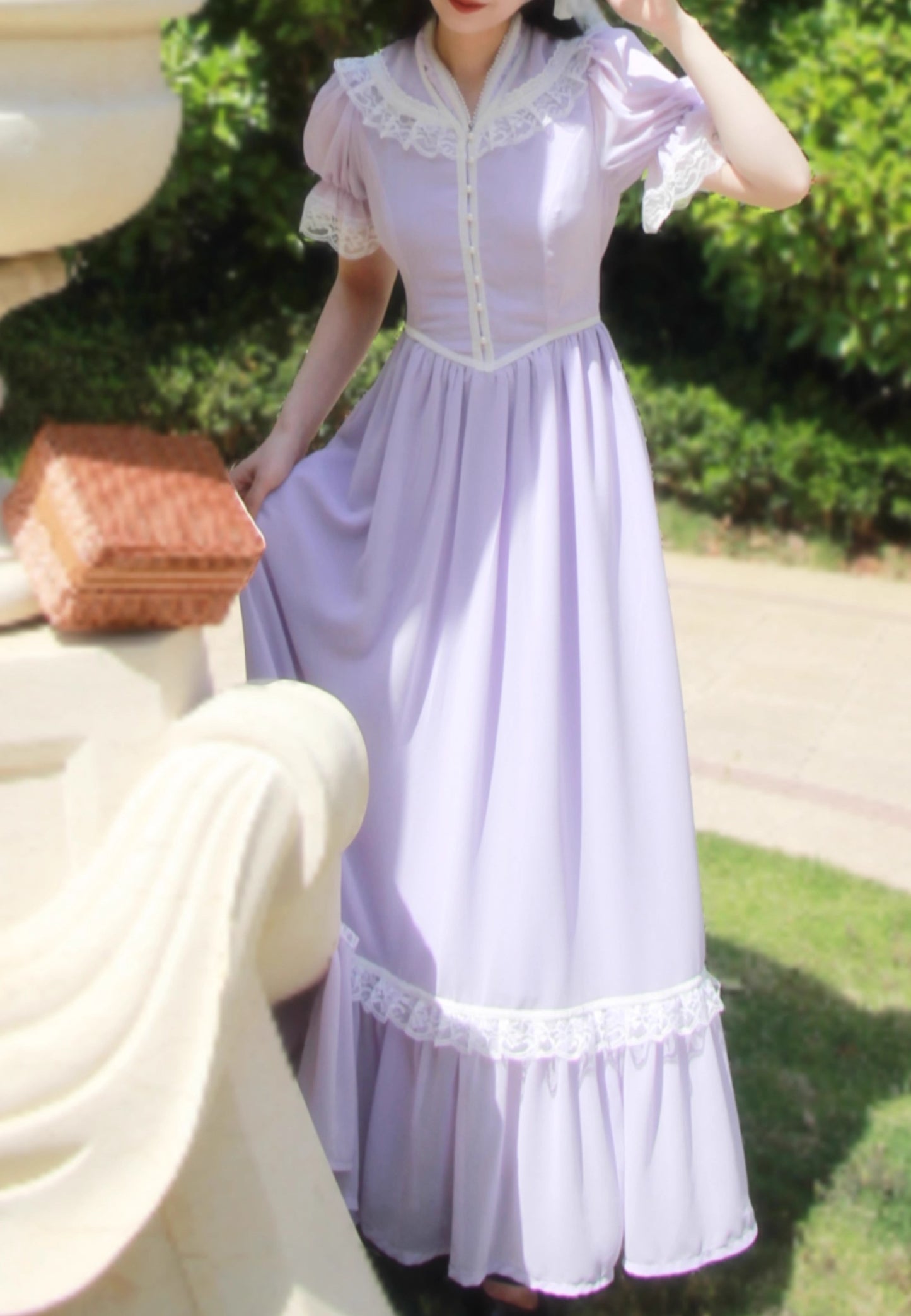 Vintage 70s Gunne sax Style V Neck Puff Sleeves Dress