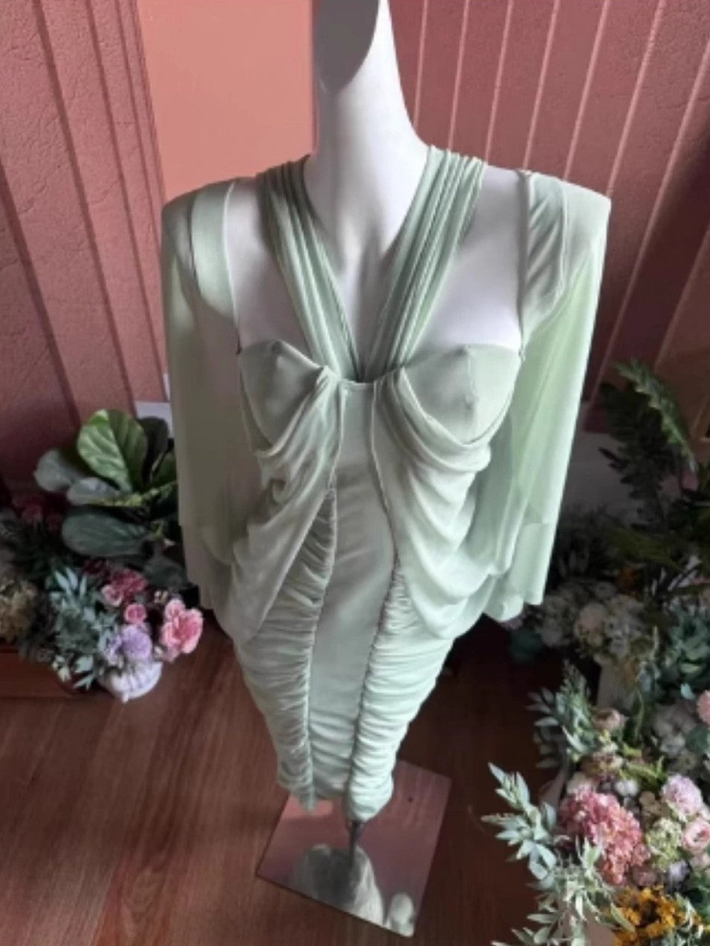Vintage 3D-Cup Puff Sleeve Grecian Stretch Dress