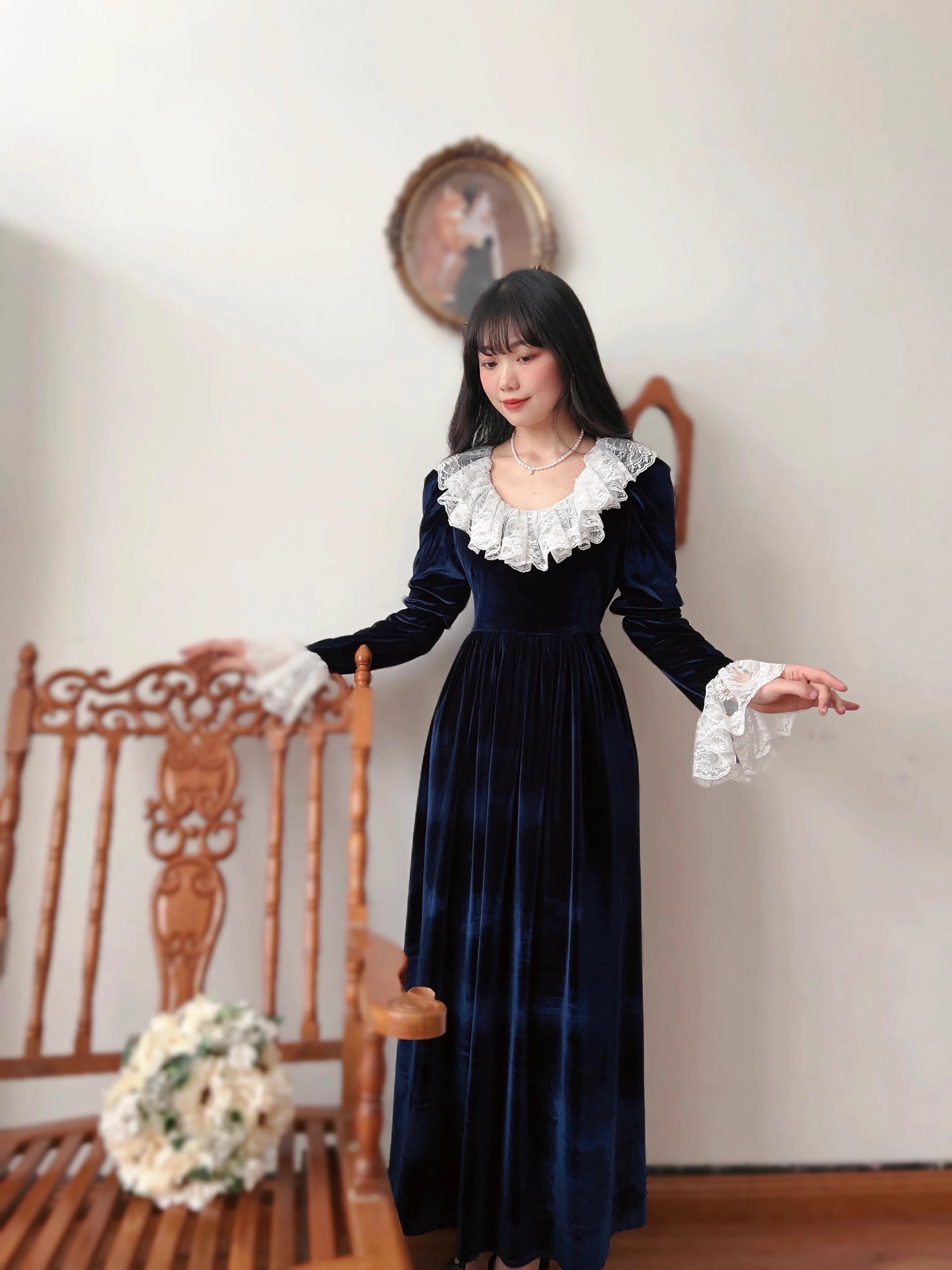 Vintage 1900s Gothic Style Velvet Dress Retro Fairy Vintage 1900s Gothic Style Velvet Dress Retro Fairy