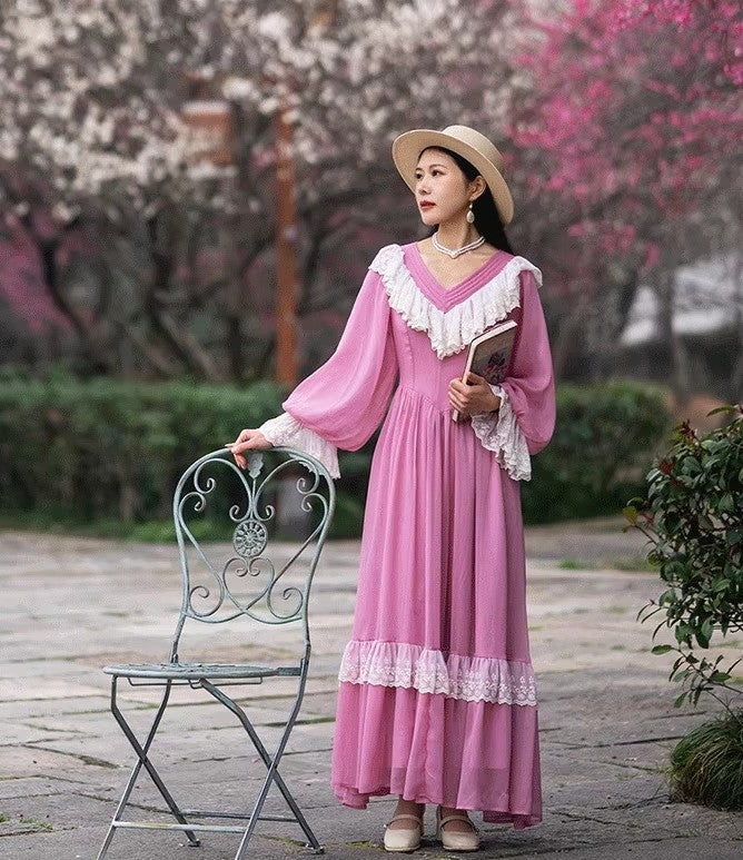 Retro Court Style Lace-trimmed Lantern Sleeve Dress