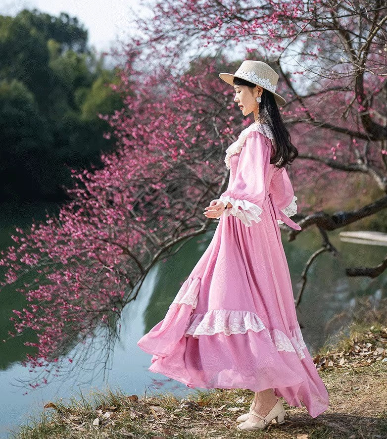 Retro Court Style Lace-trimmed Lantern Sleeve Dress