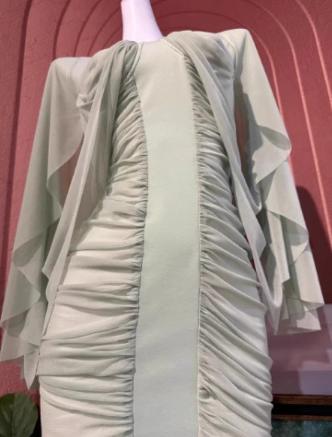 Vintage 3D-Cup Puff Sleeve Grecian Stretch Dress