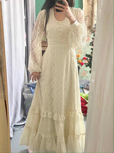 Load image into Gallery viewer, Gunne Sax Remake Lace Prairie Puff Sleeves Dress
