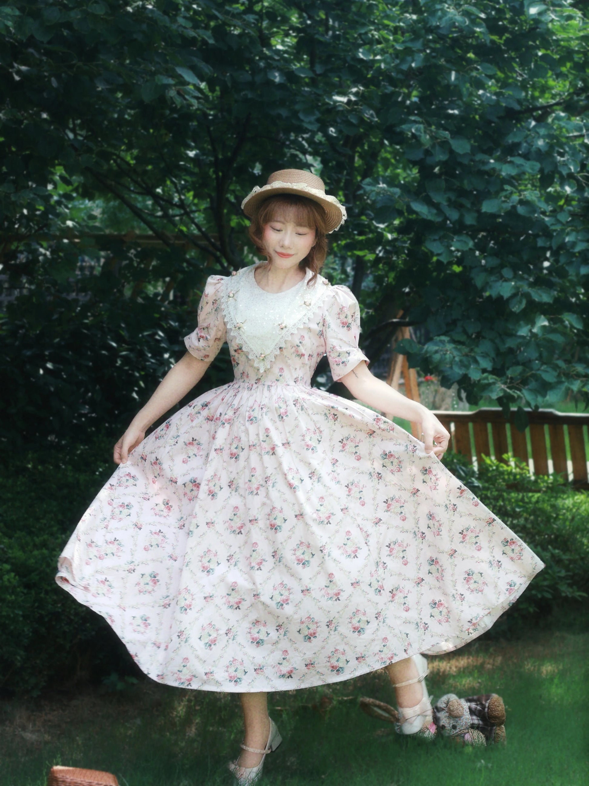 Laura Ashely Style Vintage Floral Swing Dress