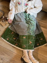 Load image into Gallery viewer, (Preoder) Retro Cottagecore Embroidery Floral Skirt
