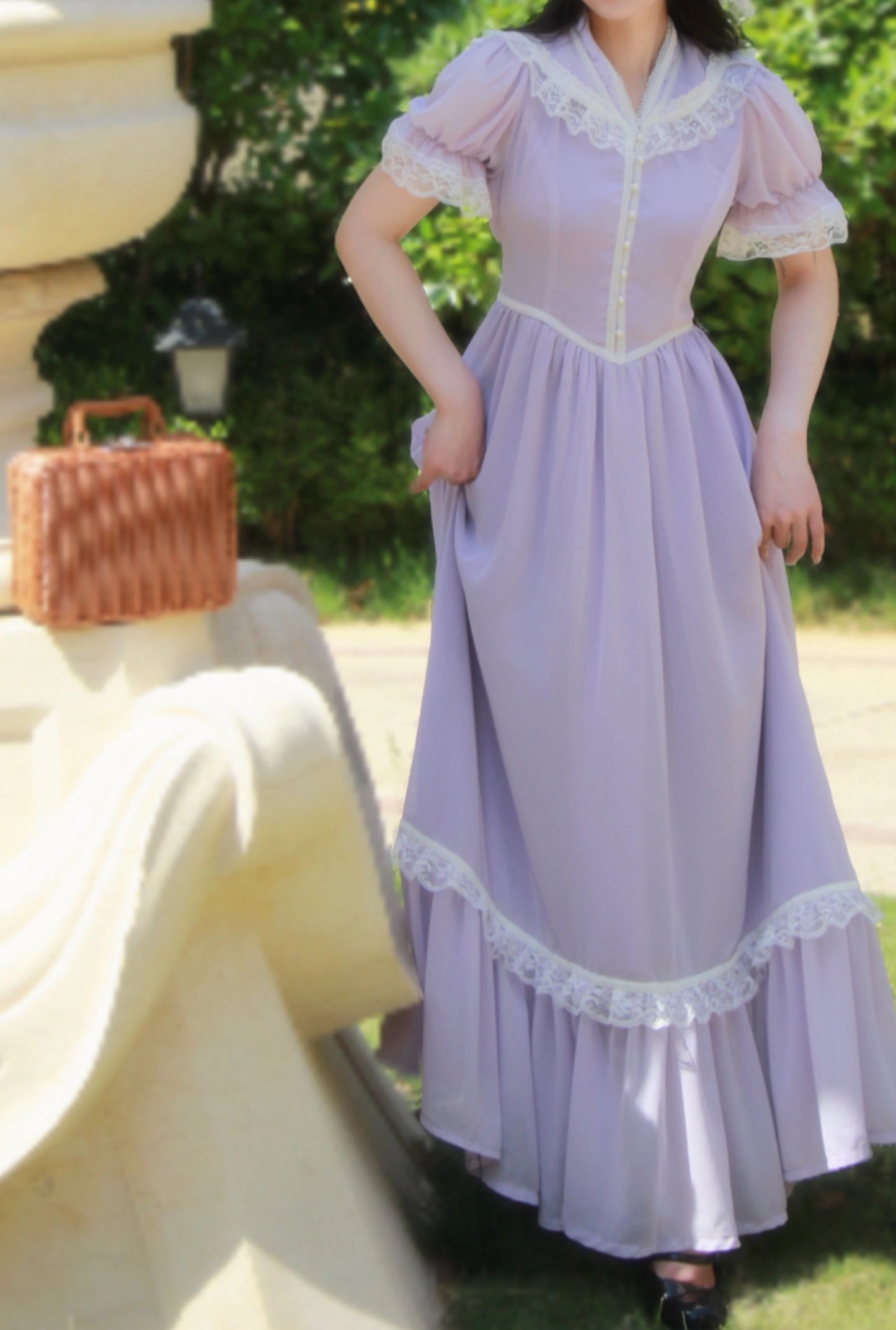 Vintage 70s Gunne sax Style V Neck Puff Sleeves Dress