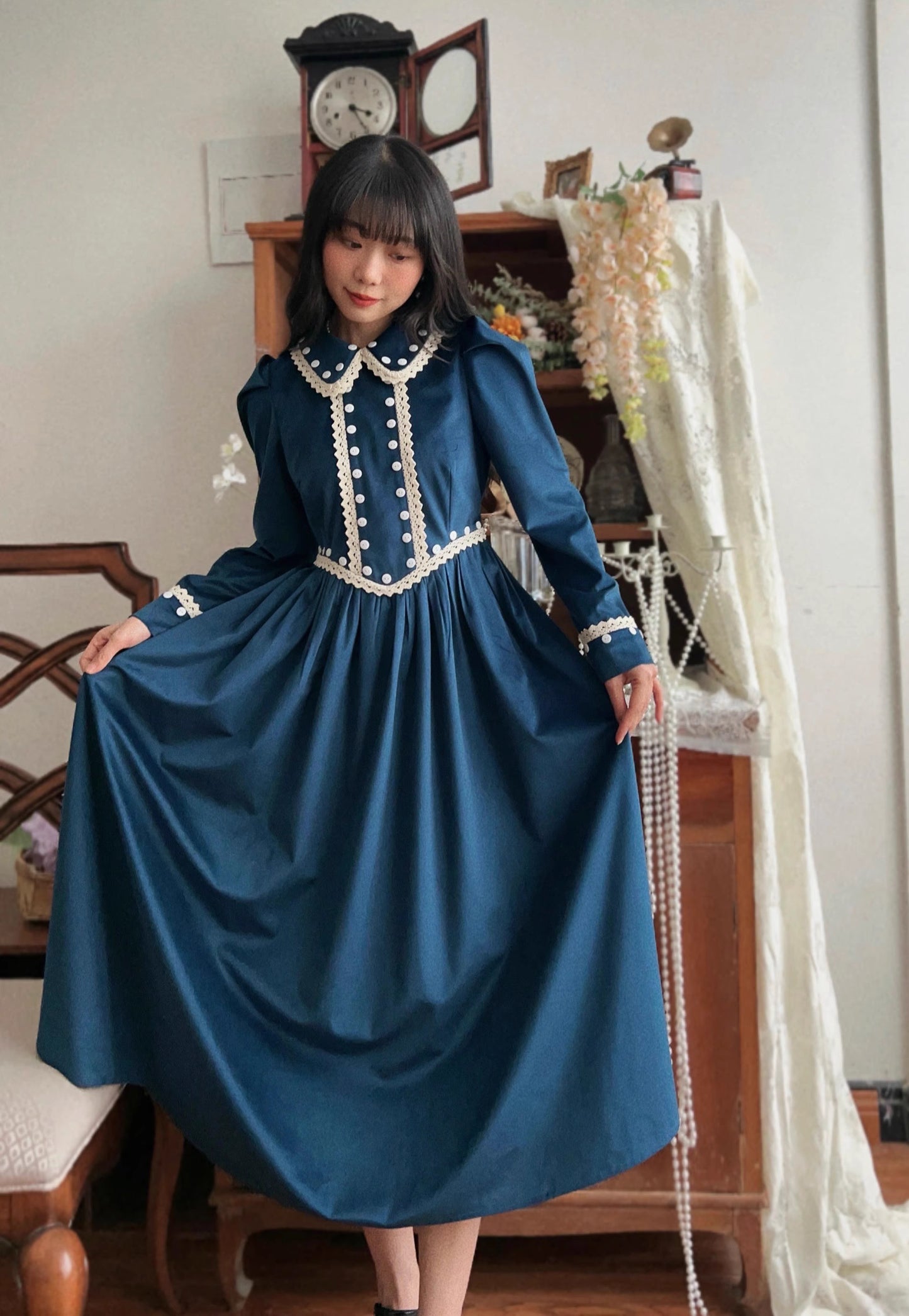 Vintage Remake Peter Pan Collar Velvet Dress