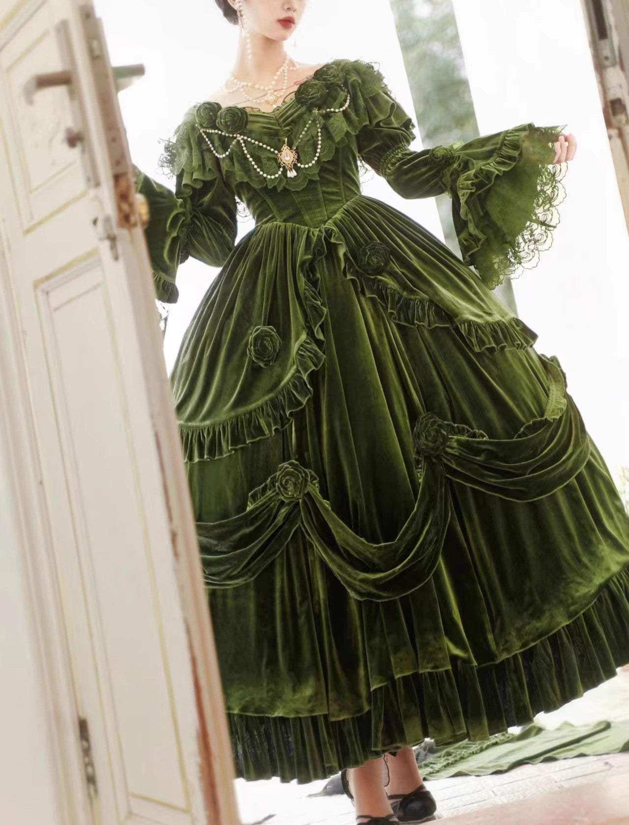 Vintage Coquette Princess Prom dress with Pearl Chain Velvet fabric - Green / Size XL I Retro Fairy Vintage Coquette Princess Prom dress with Pearl Chain Velvet fabric - Green / Size XL I Retro Fairy