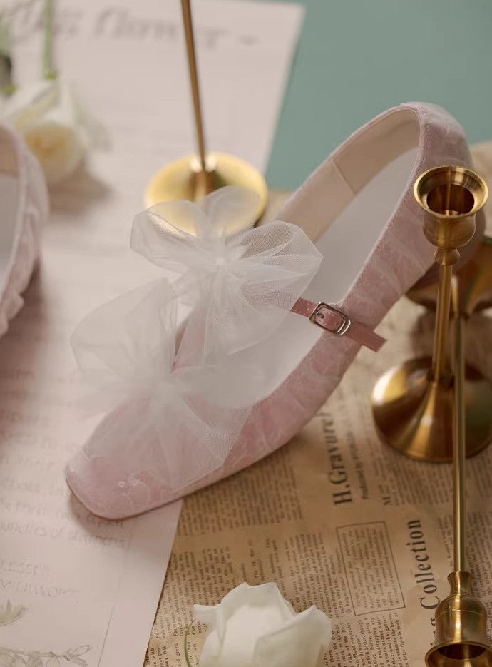 Retro Lace Mesh Bow Tie Low-Heel Shoes
