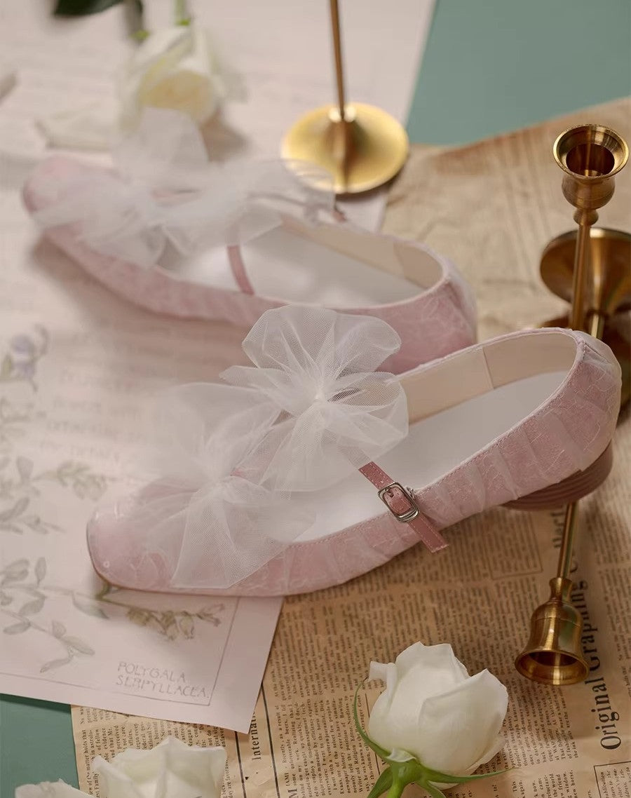 Retro Lace Mesh Bow Tie Low-Heel Shoes
