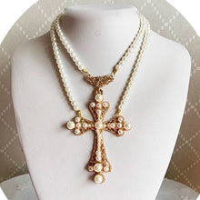 Load image into Gallery viewer, Vintage Necklace vintage jewelry
