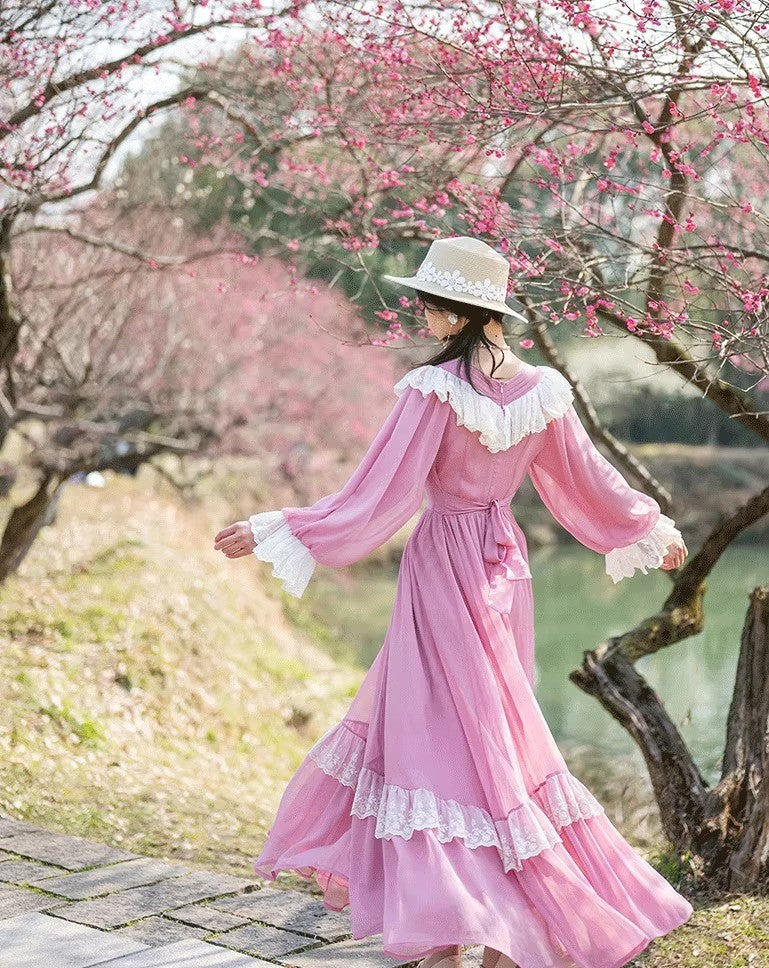 Retro Court Style Lace-trimmed Lantern Sleeve Dress