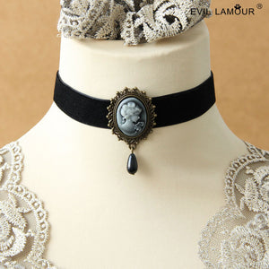 Vintag Style Embossed Choker Necklace