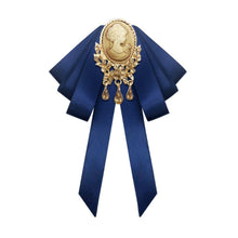 Load image into Gallery viewer, vintage brooch vintage accessories retro brooch 
