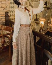 Load image into Gallery viewer, Retro Academia Blosue Plaid Skirt Set

