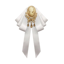 Load image into Gallery viewer, vintage brooch vintage accessories retro brooch 

