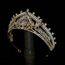 Load image into Gallery viewer, Hair Crown Bridal Hair Band
