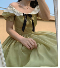 Load image into Gallery viewer, Handmade Gone With the Wind Vintage Lace Collar Dress
