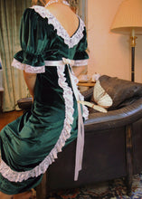 Load image into Gallery viewer, Vintage 30s Velvet Green Dress
