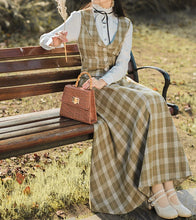 Load image into Gallery viewer, academia dress vintage dress cottagecore dress party dress 1930s 1940s dress 1950s dress 1900 dress Edwardian dress Victorian Era light academia dark academia
