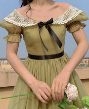 Load image into Gallery viewer, Handmade Gone With the Wind Vintage Lace Collar Dress
