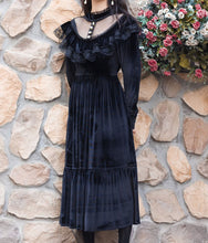 Load image into Gallery viewer, Vintage Dark Academia Gothic Style Dress
