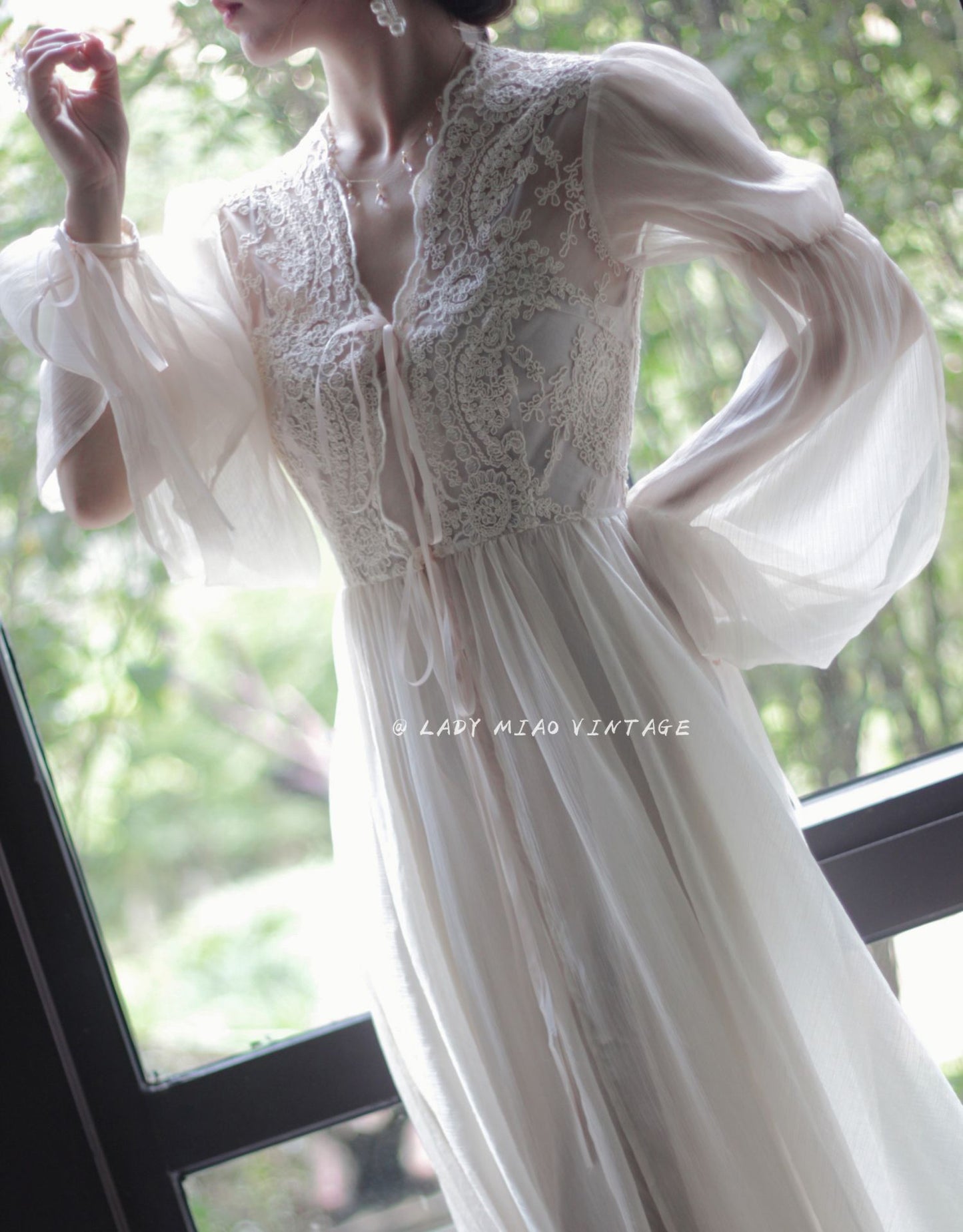 1930s Lace Princess bridal morning Cardi Gown