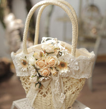 Load image into Gallery viewer, cottagecore bag straw bag vintage hand bag
