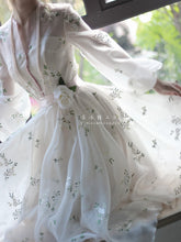 Load image into Gallery viewer, vintage dress cottagecore dress party dress 1930s 1940s dress 1950s dress 1900 dress Edwardian dress Prairie dress Lawn dress Period Drama Style Regency Dress
