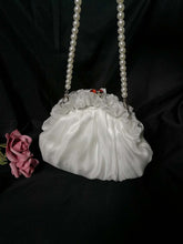 Load image into Gallery viewer, Vintage style Handmade Shell shape clutch handbag
